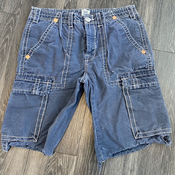 True Religion Blue Cargo Shorts - Picture 1 of 4